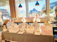 Lade das Bild in den Galerie-Viewer, Personalisierte Baby Geschenke nach Wunsch ab…