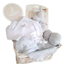 Lade das Bild in den Galerie-Viewer, NeugeborenesGeschenkNeutralZAYBABYSHOP