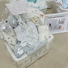 Lade das Bild in den Galerie-Viewer, Geschenkkorb zur Geburt weiss-hellgrau
