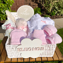 Görseli Galeri görüntüleyiciye yükleyin, Personalisierte Baby Geschenk Emilia (Name des Babys)
