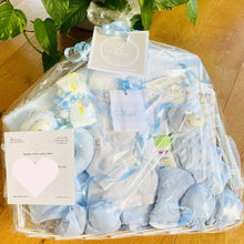 Lade das Bild in den Galerie-Viewer, Babygeschenke Junge Hase Delux
