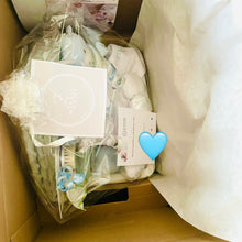 Lade das Bild in den Galerie-Viewer, Premium Geschenkset zur Geburt Junge

