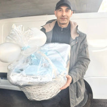 Lade das Bild in den Galerie-Viewer, Personalisierte Baby Geschenke nach Wunsch ab…
