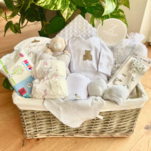 Lade das Bild in den Galerie-Viewer, Baby party Geschenk Österreich ZAY Baby Shop
