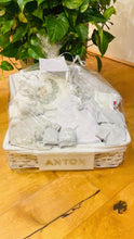 Laden und Abspielen von Videos im Galerie-Viewer, Personalisierte Baby Geschenke Premium Delux mit Name Unisex_Leo
